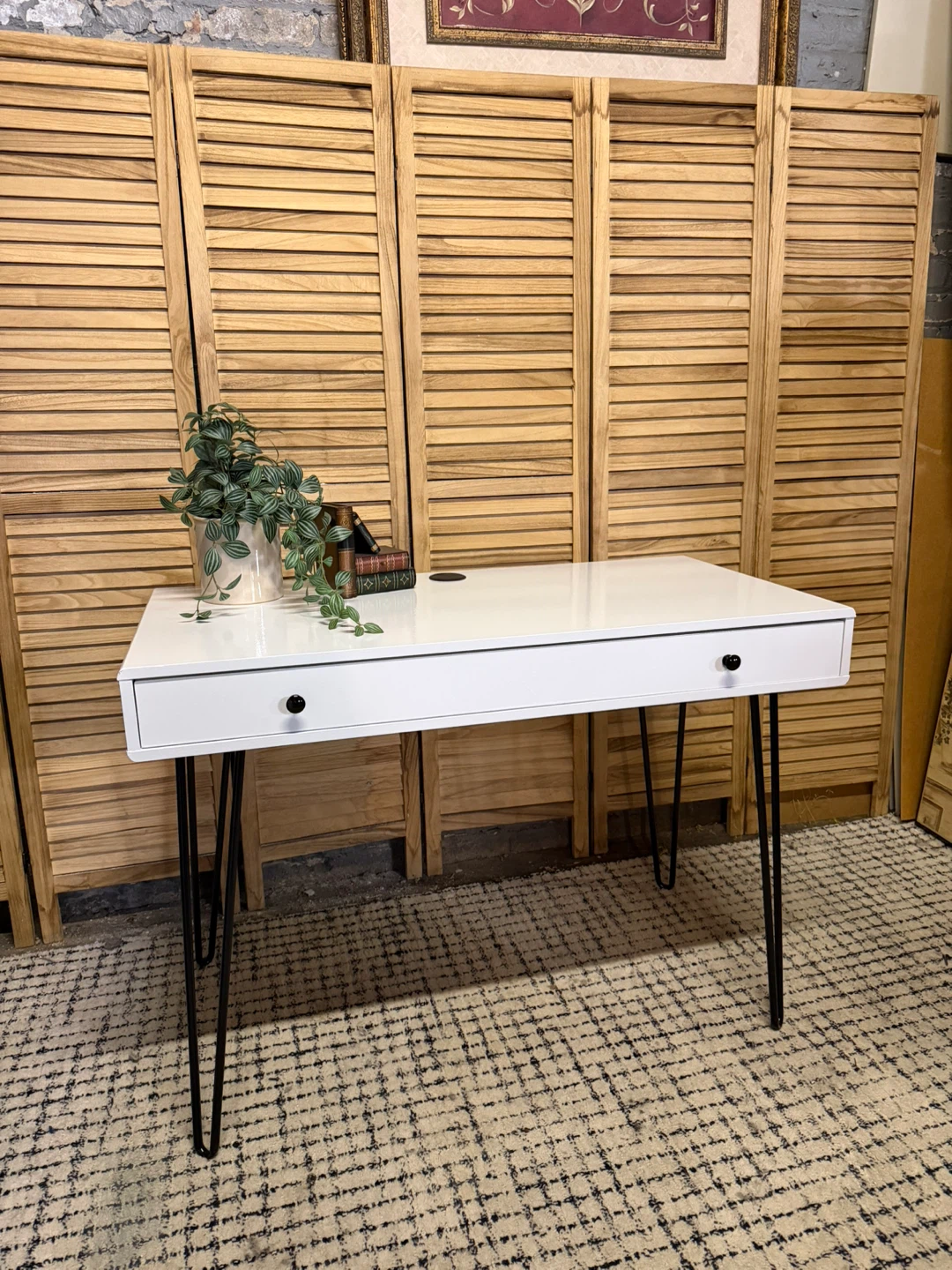 Vanity Desk - photo 3
