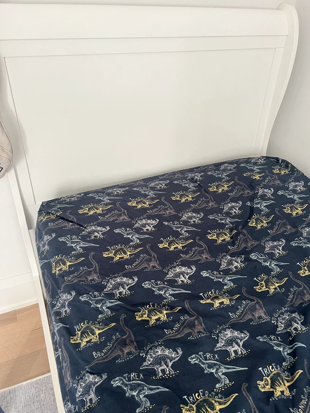 Twin size bed
