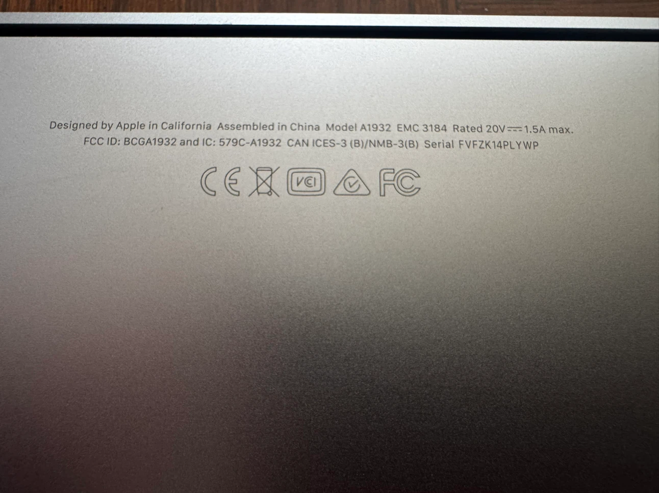 Apple MacBook Air Model A1932 FOR PARTS OR REPAIR - photo 4