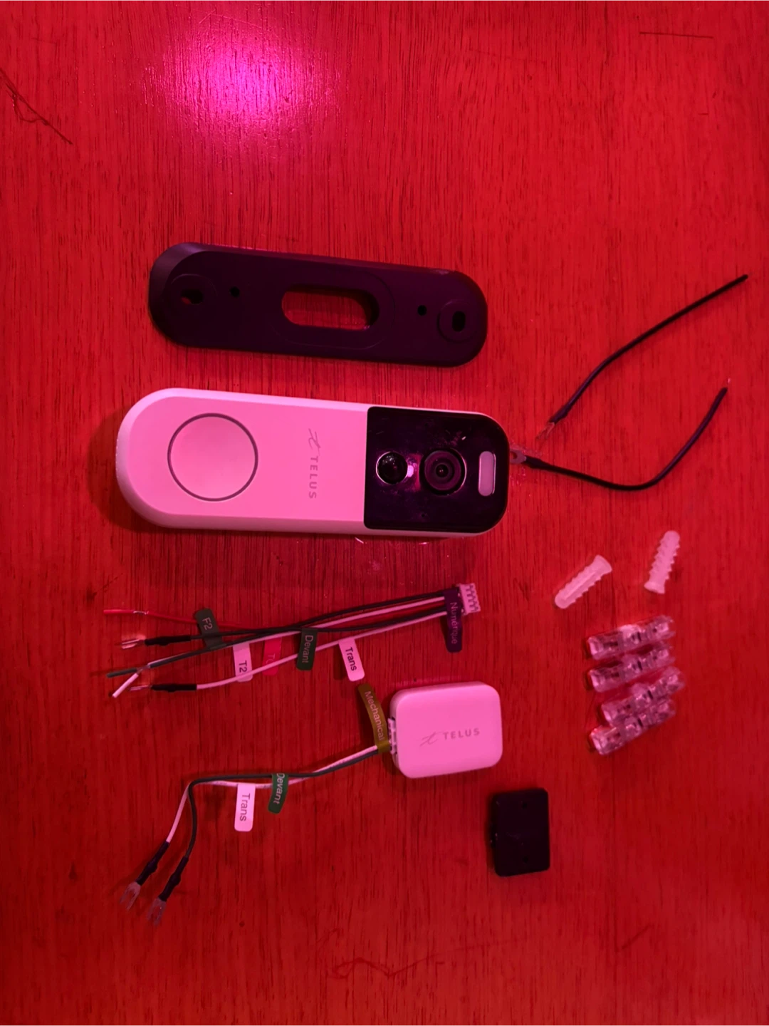 Telus Doorbell Camera - photo 2