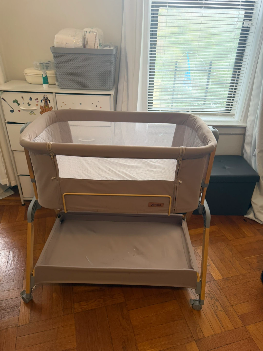 Jimglo Baby Bedside Bassinet - photo 2