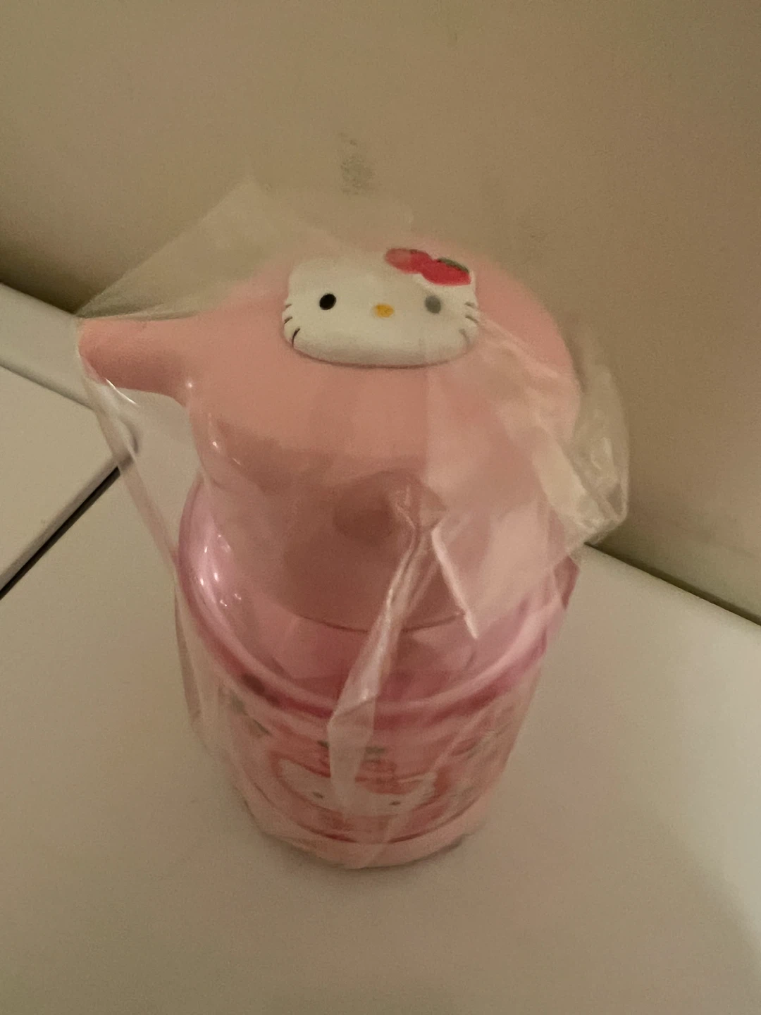 Sanrio Hello Kitty Condiment Dispenser - photo 2