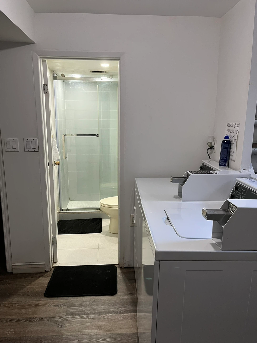 Basement room for rent - photo 3