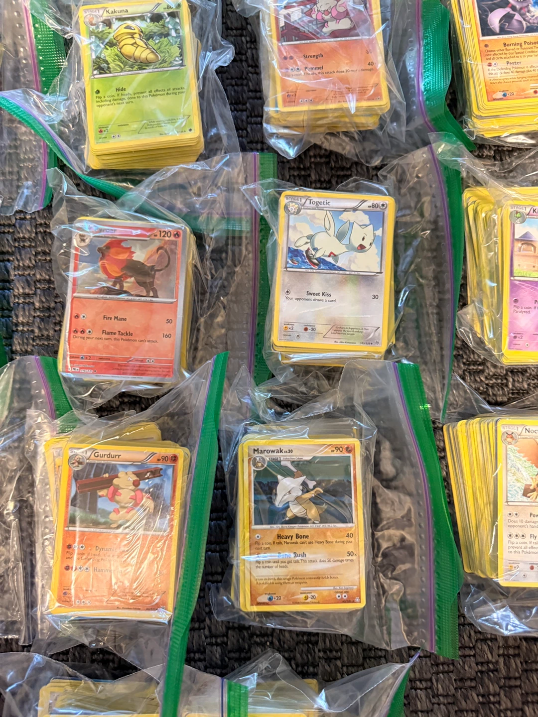 50 Packs of 100 Pokemon Cards - photo 3