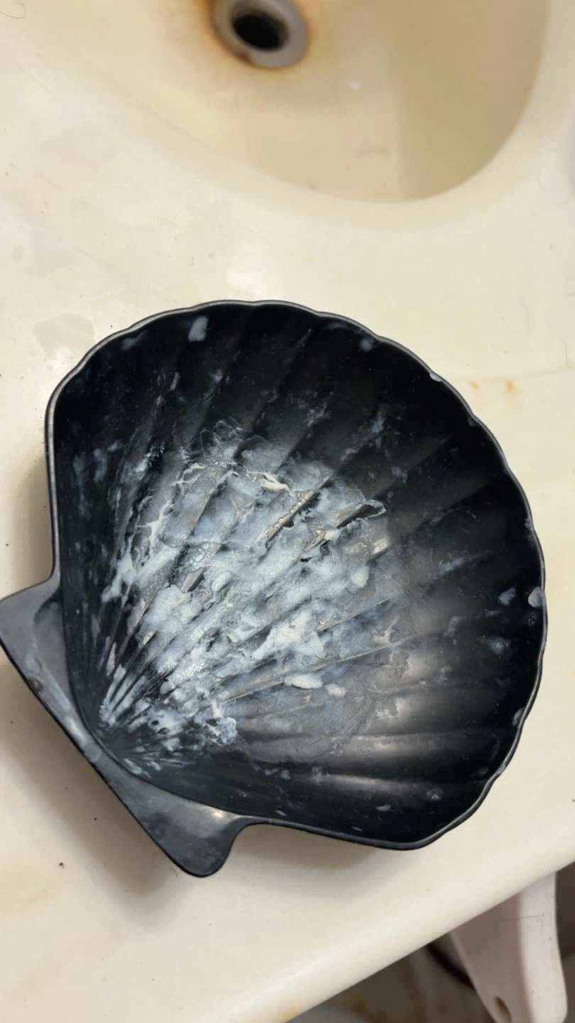 All for $1…..Bathroom Accessory Bundle - photo 2