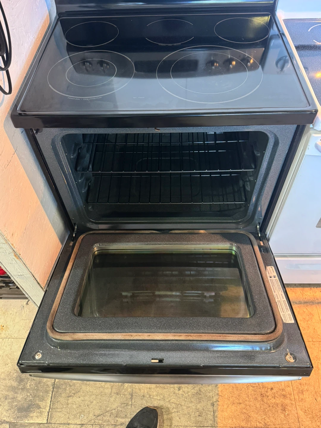 GE 30” Stainless Steel Electric Range - photo 3