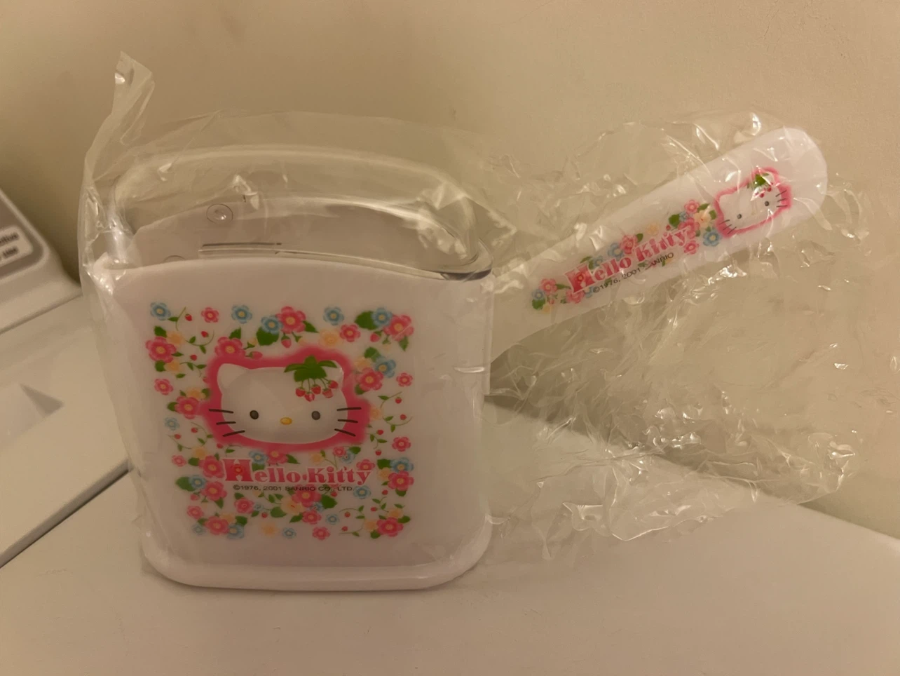 Hello Kitty Rice Paddle and Case