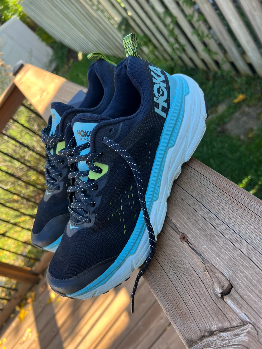 Hoka woman’s Challenger ATR 6 Running Shoes Size 9.5B - photo 2