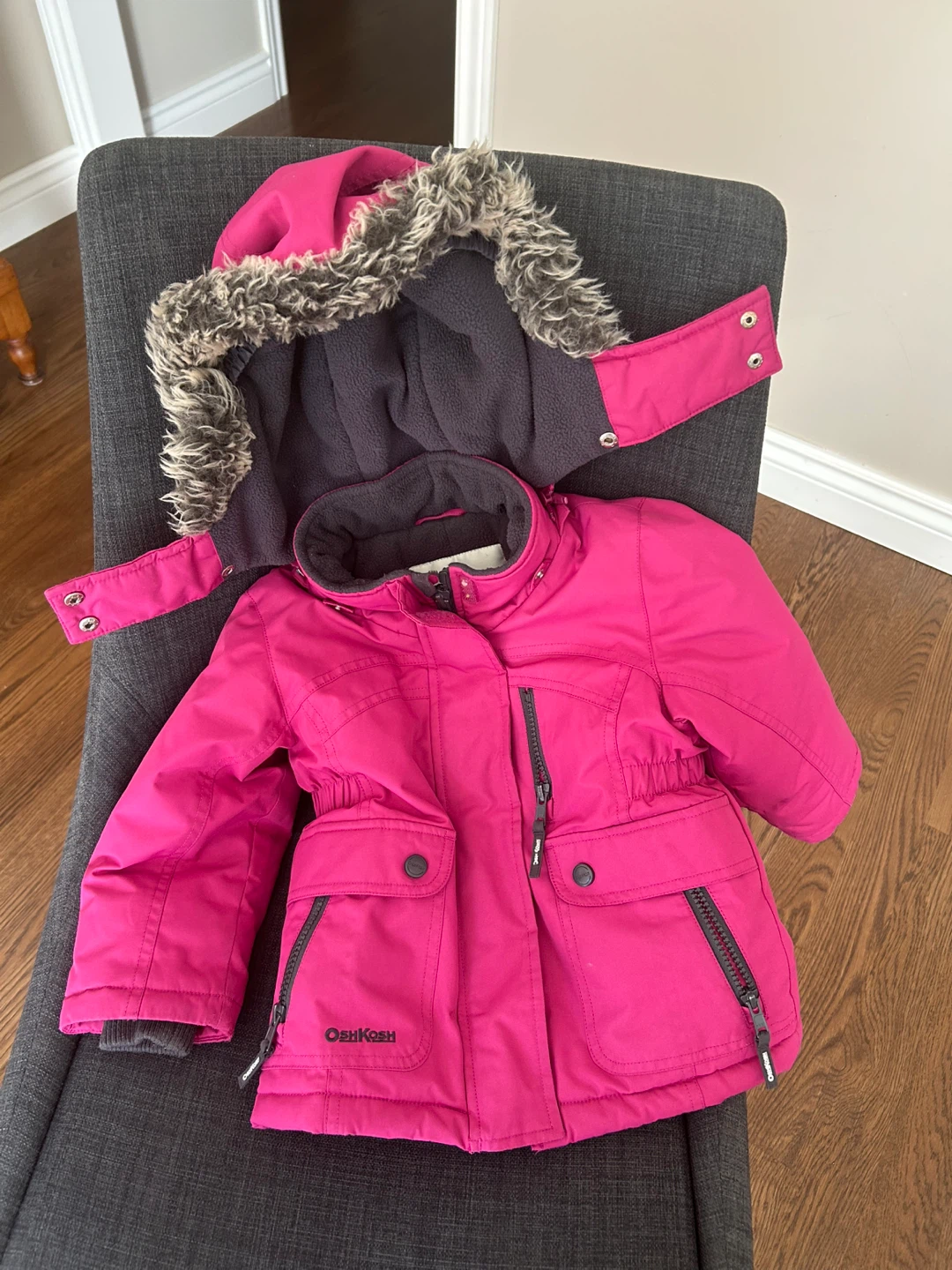 GIRLS SIZE 2T OSHKOSH WINTER COAT (READ LISTING)
