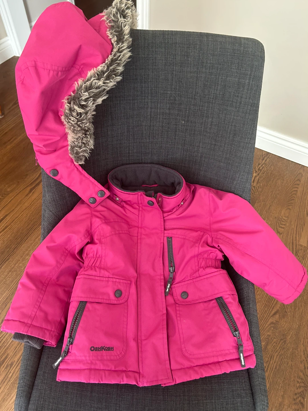 GIRLS SIZE 2T OSHKOSH WINTER COAT (READ LISTING) - photo 2