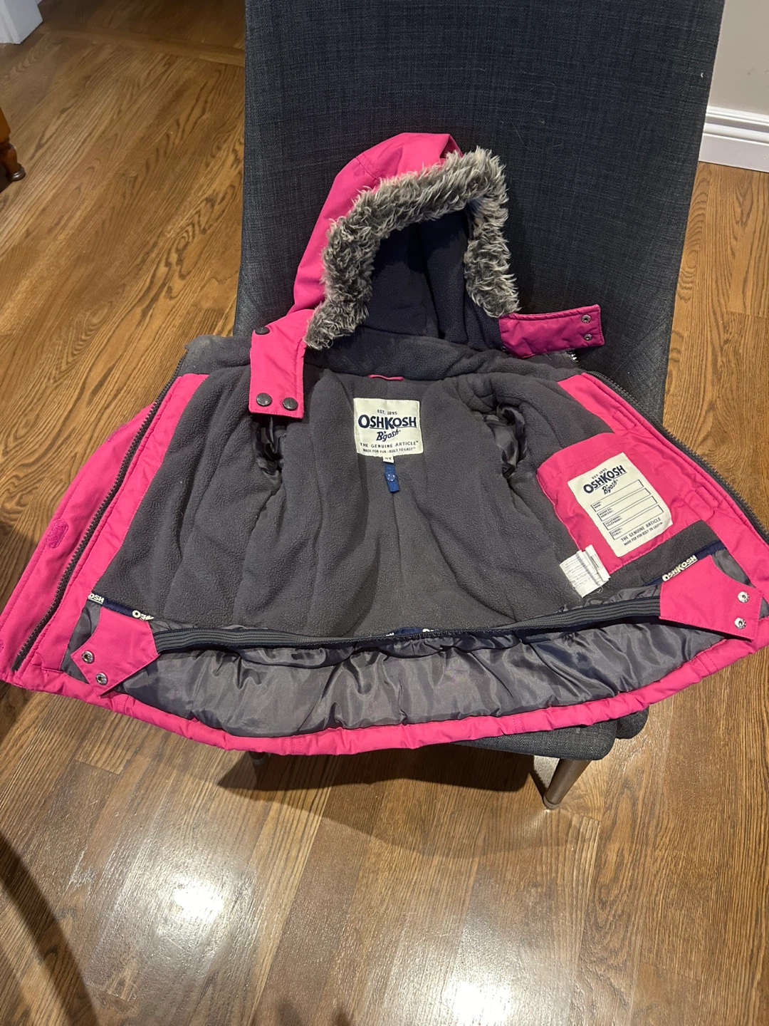 GIRLS SIZE 2T OSHKOSH WINTER COAT (READ LISTING) - photo 3