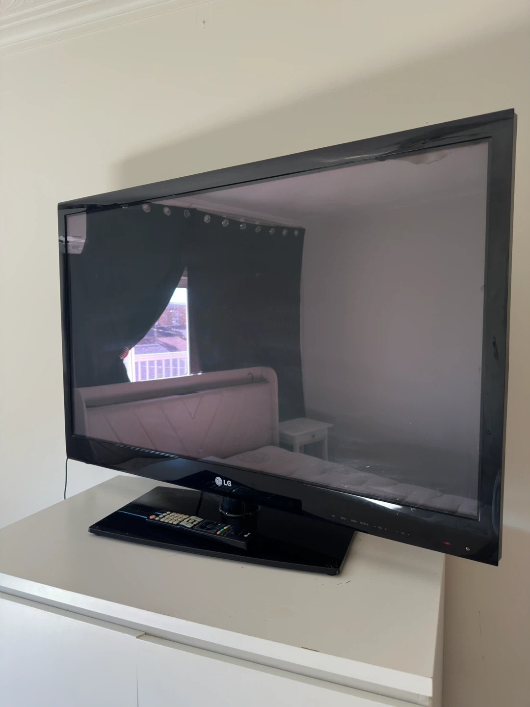 LG Flat Screen Television - photo 3