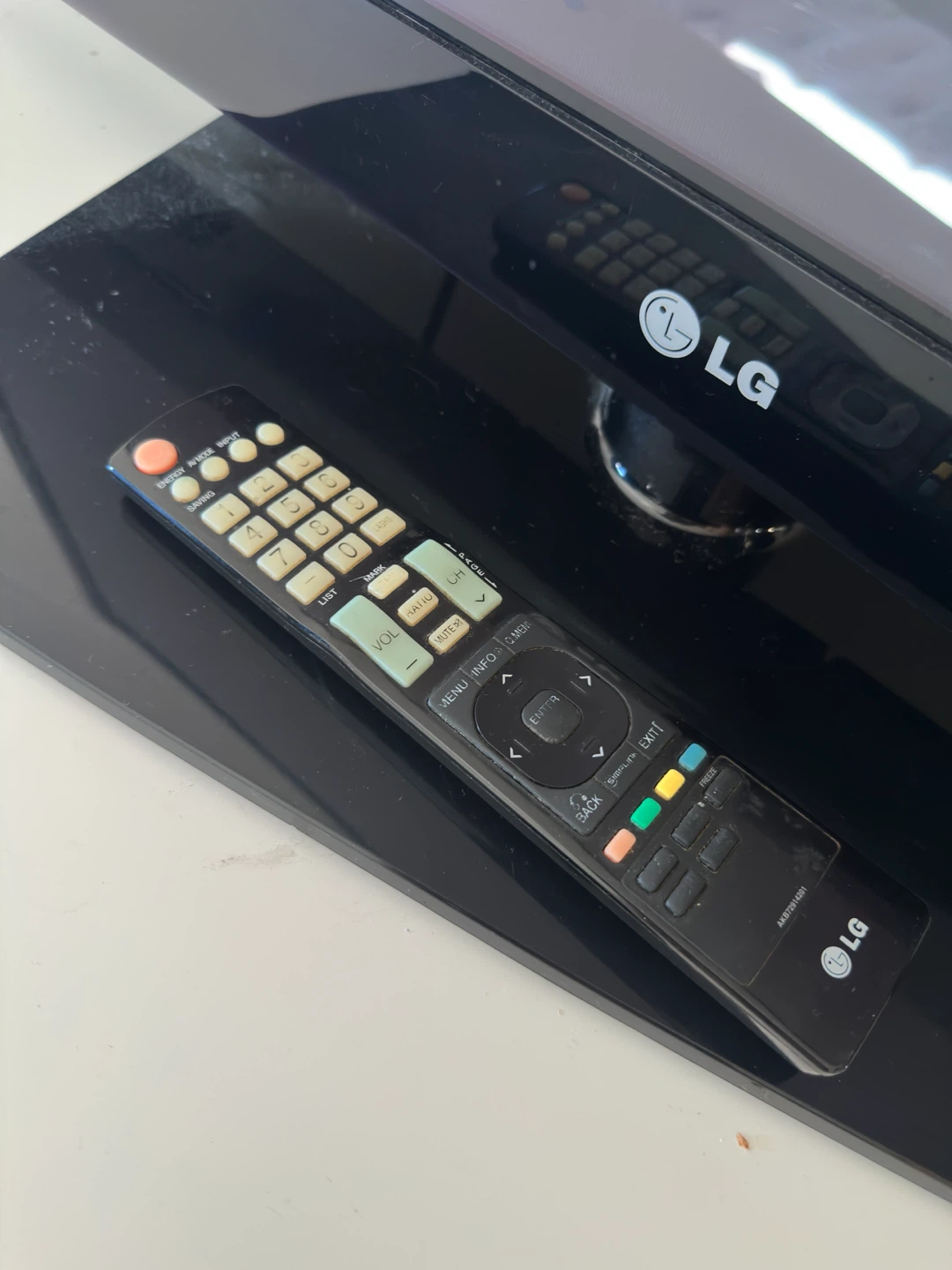 LG Flat Screen Television - photo 4