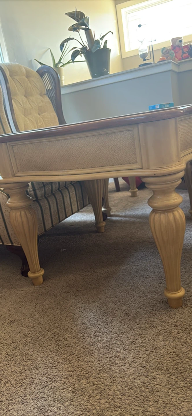 Pair of Vintage Wooden End Tables - photo 2