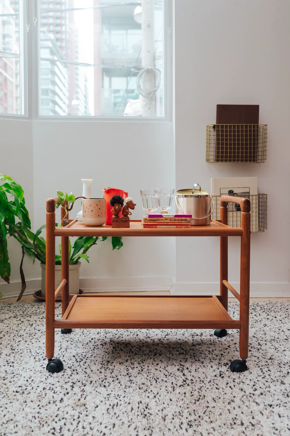 Mid-Century Modern Wood Bar Cart / Serving Trolley – 1960s–70s - photo 4