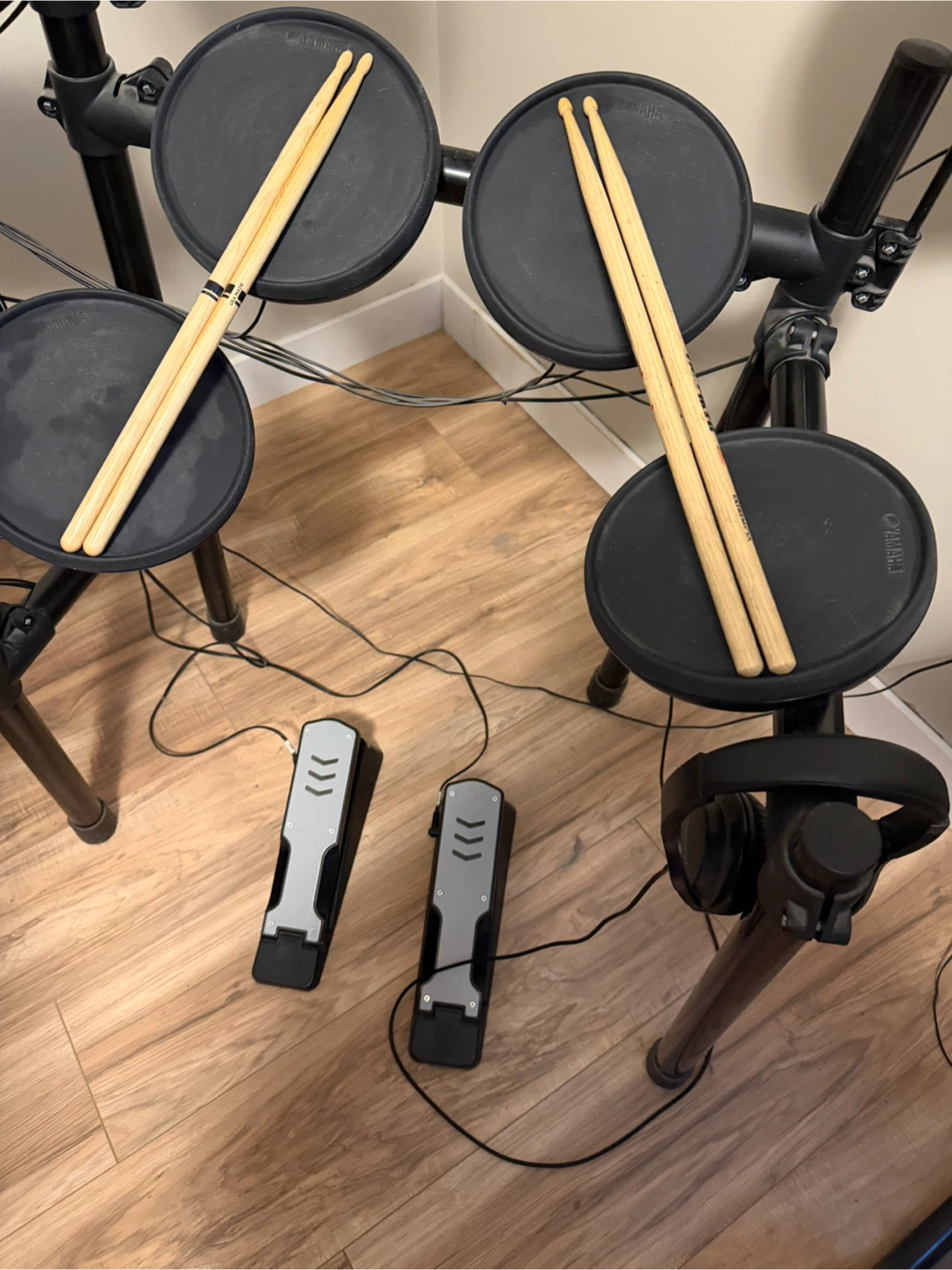 Yamaha DTX Electronic Drum Kit - photo 3