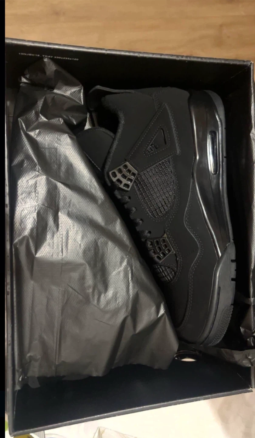 Jordan black cat 4s