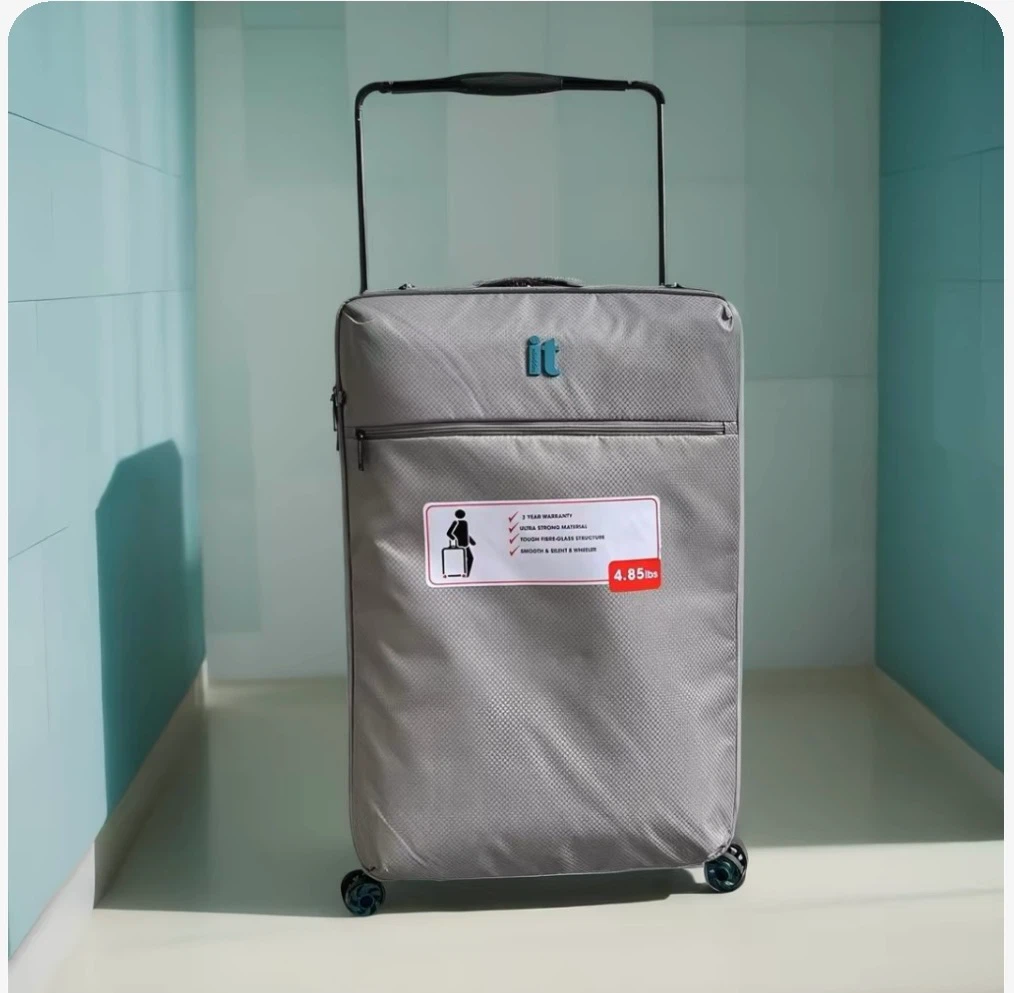 it Lightweight Spinner Suitcase 29 inch & a luggage strap