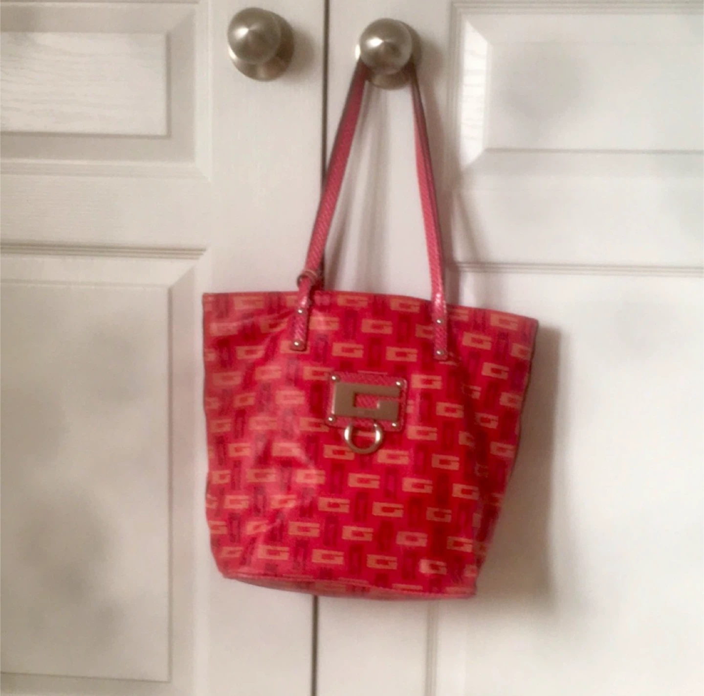 Guess Red Logo Print Tote Bag
