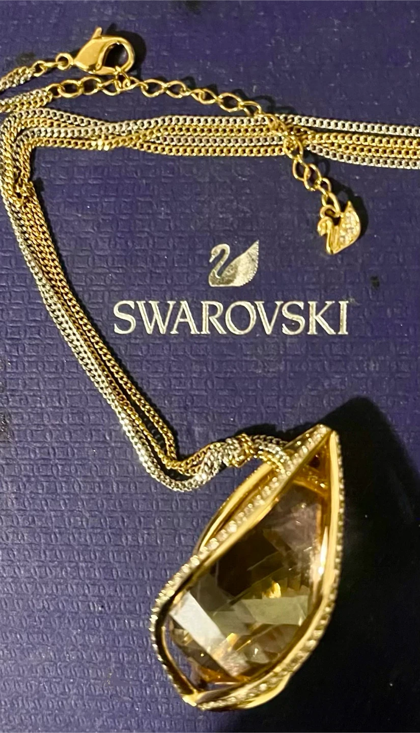 Swarsovski Teardrop Pendant Necklace