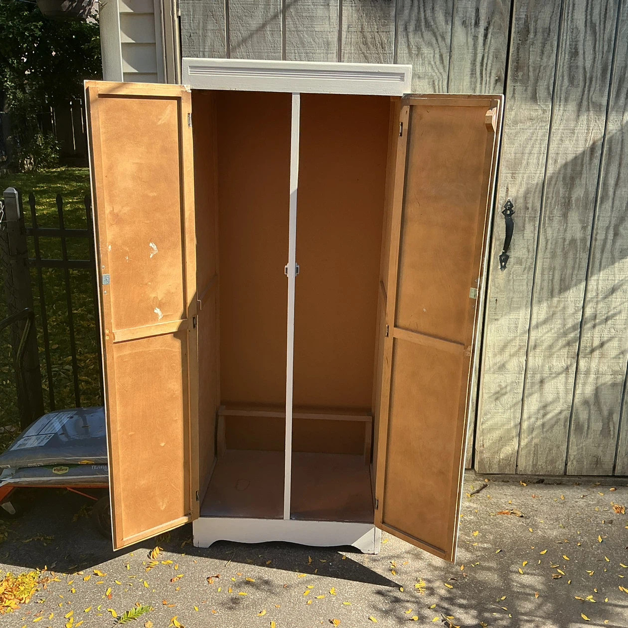 White Wooden Wardrobe Storage Cabinet ! - photo 4