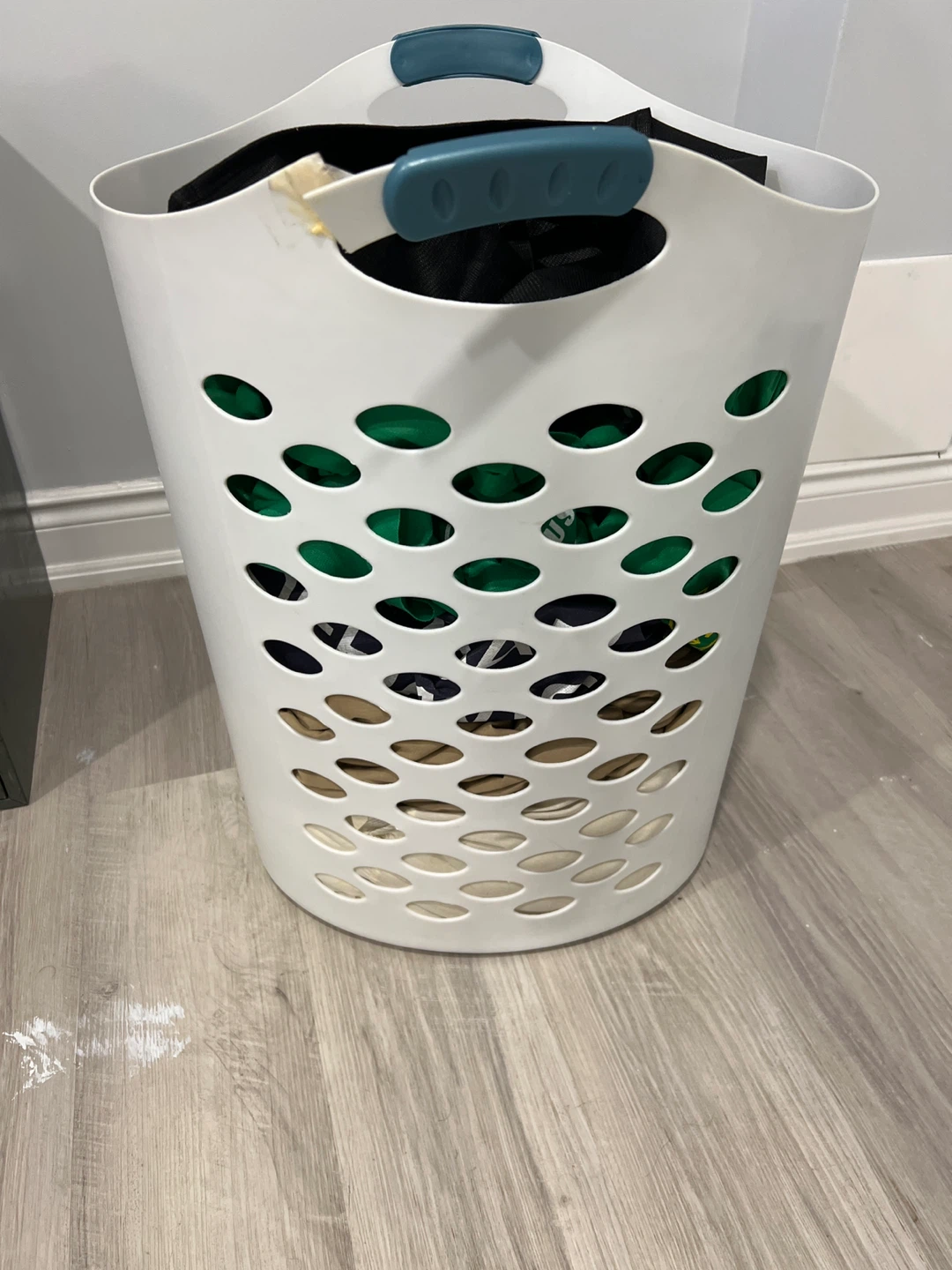 White Plastic Laundry Hamper - photo 2