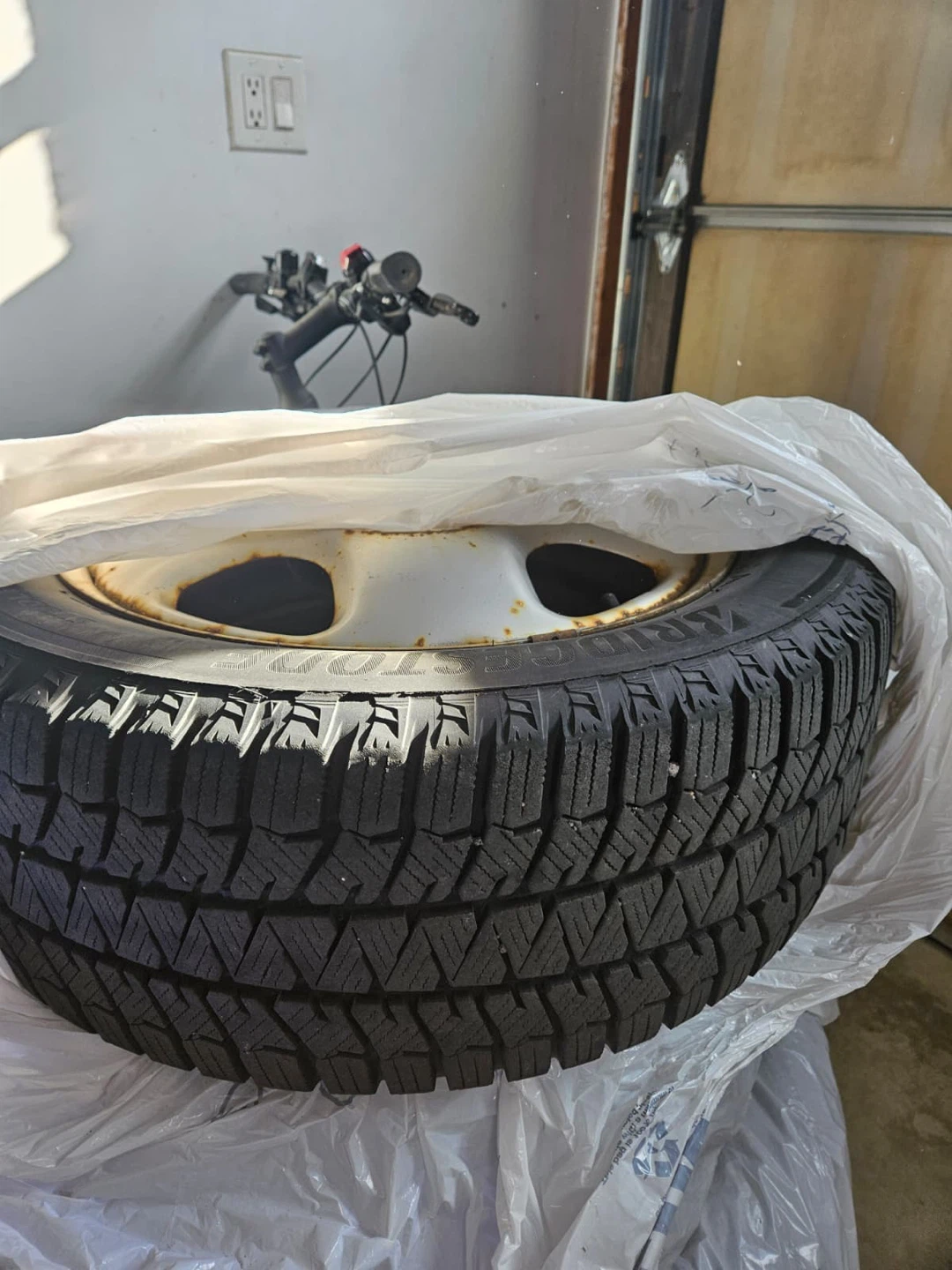 Bridgestone Blizzak WS90 215/55R17 Winter Tires - photo 2