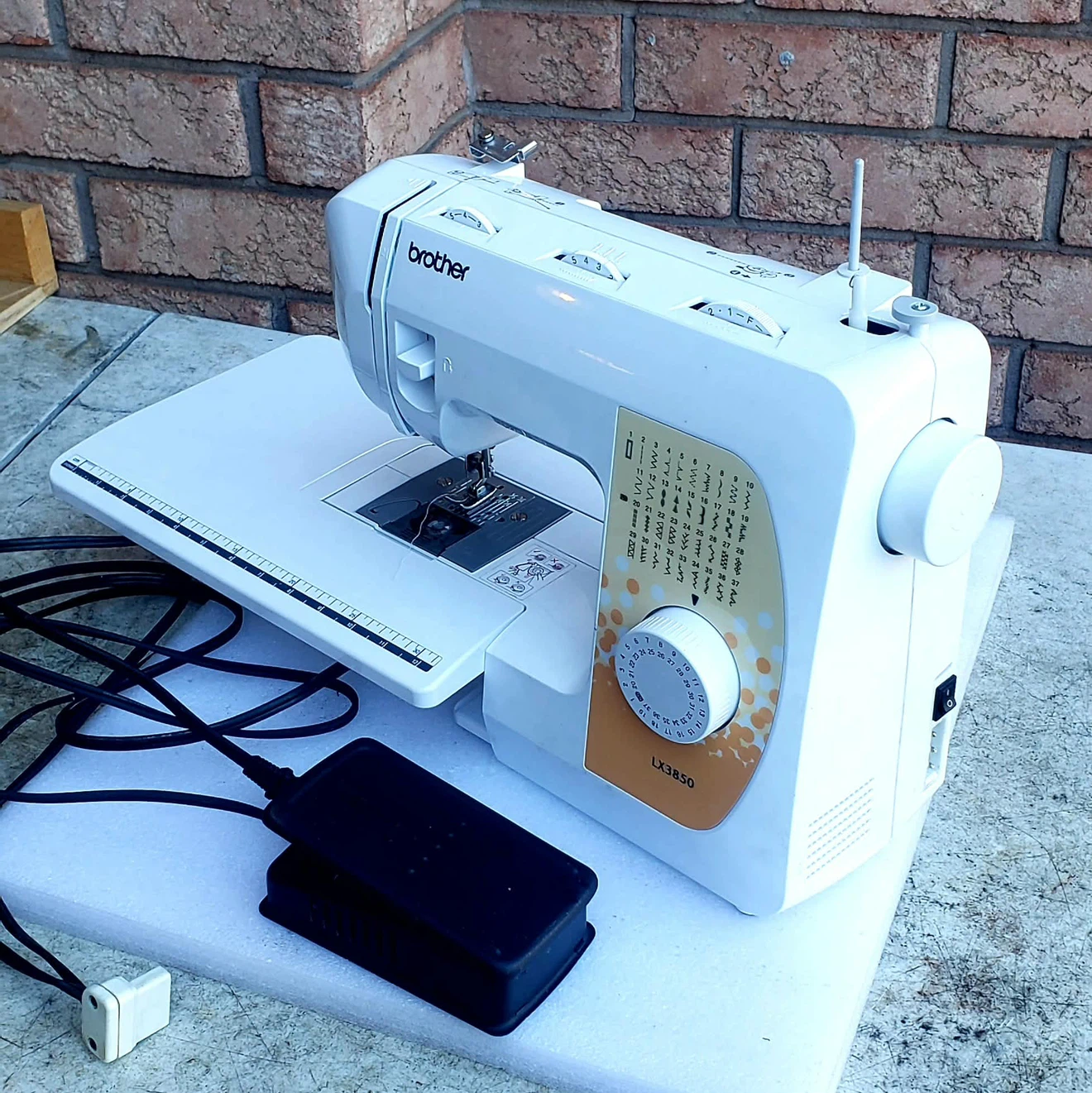 Brother LX3850 Sewing Machine - photo 2