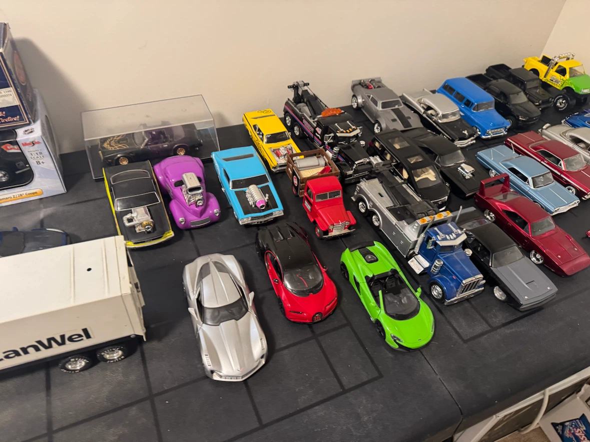 Diecast Cars and Trucks - photo 3