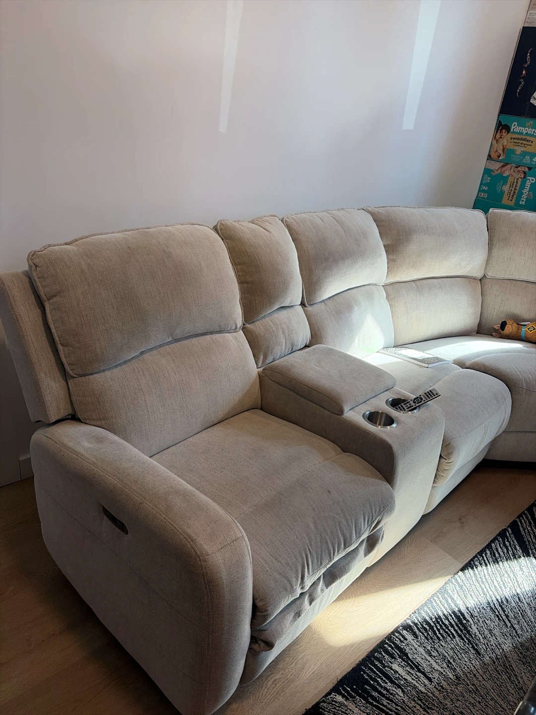 Recliner couch - photo 2