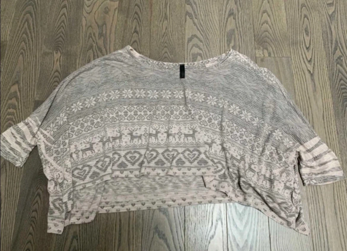 Reindeer Snowflake Print Crop Top - photo 2