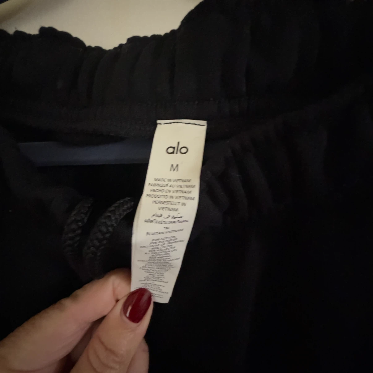 Alo Yoga Black Sweatpants - photo 2