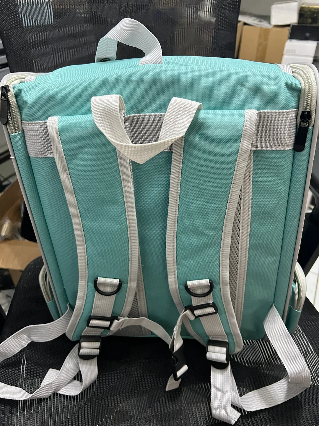 Pet carrier backpack - photo 3