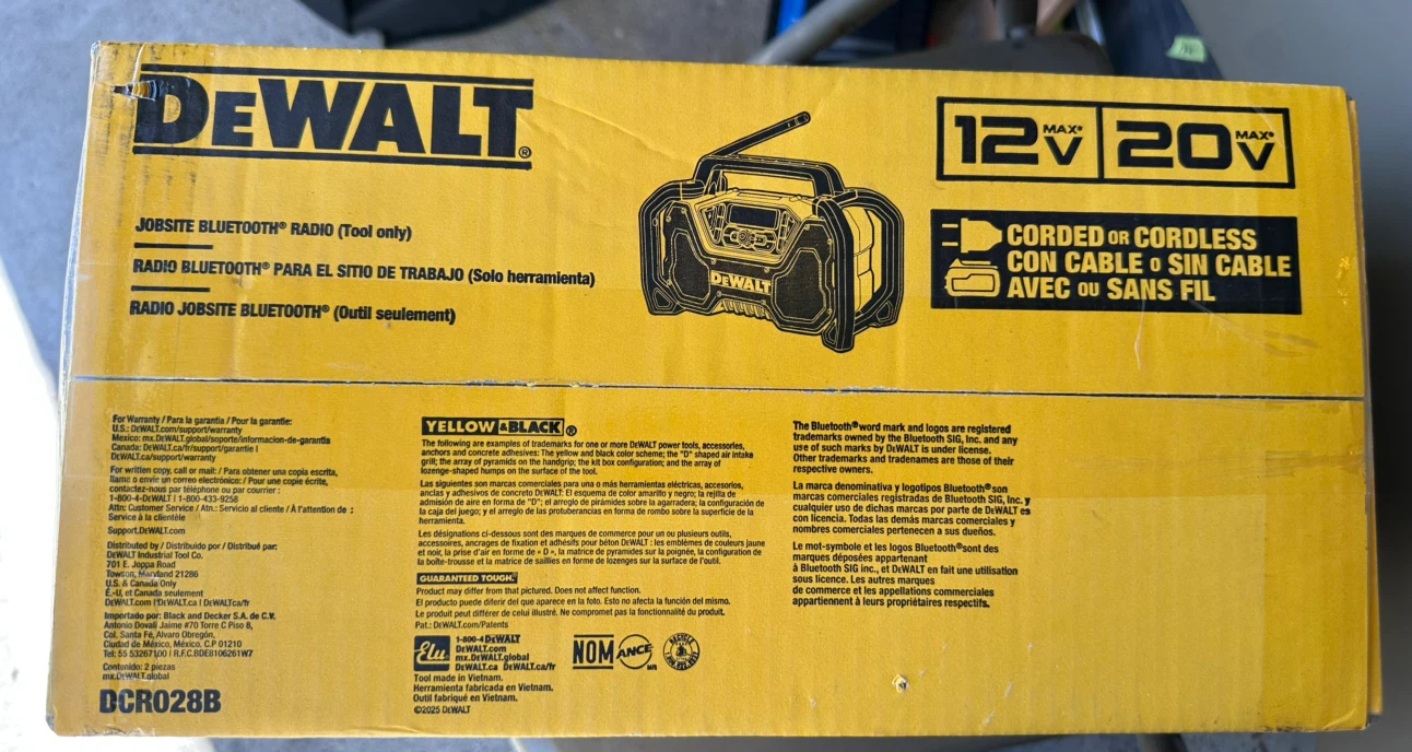 DeWalt DCR028B Jobsite Bluetooth Radio - photo 2
