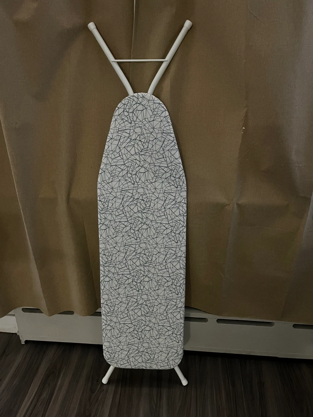 Black+Decker Easy Steam Iron and Ironing Board - photo 5