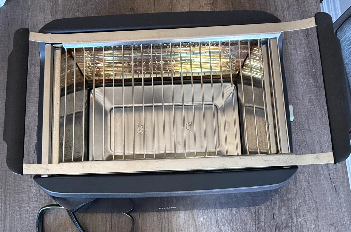 Philips Smokeless Indoor BBQ Grill- Used Only 3 Times! - photo 3