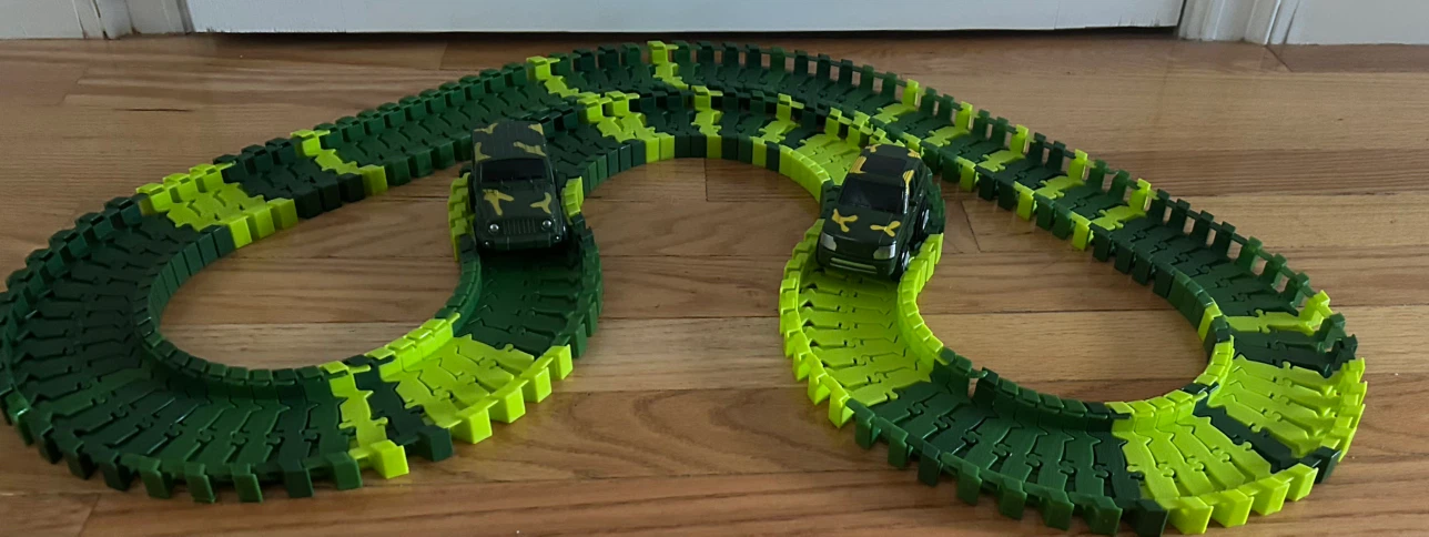 Toy Race Track Set with Two Camo Cars - photo 2