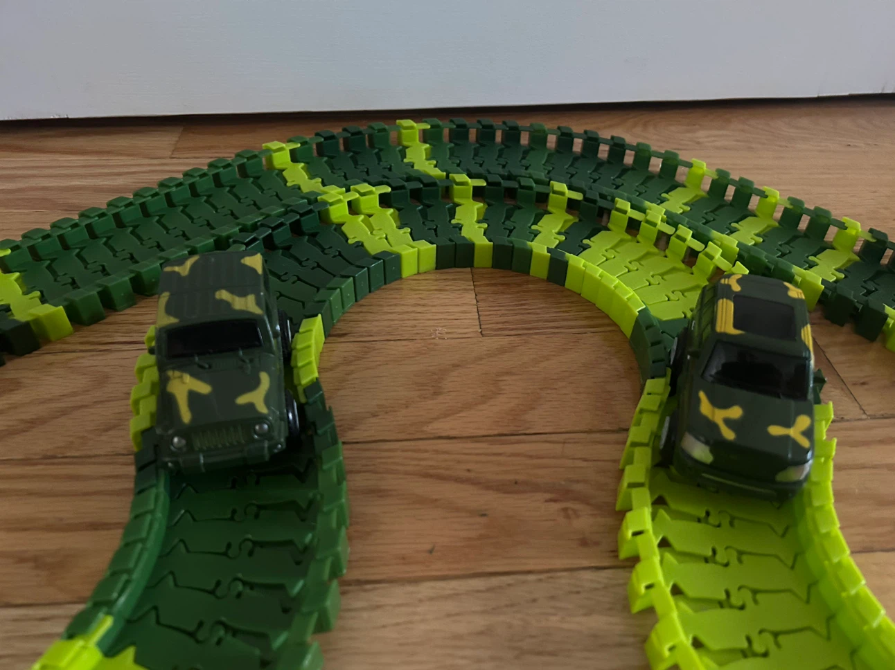 Toy Race Track Set with Two Camo Cars - photo 3