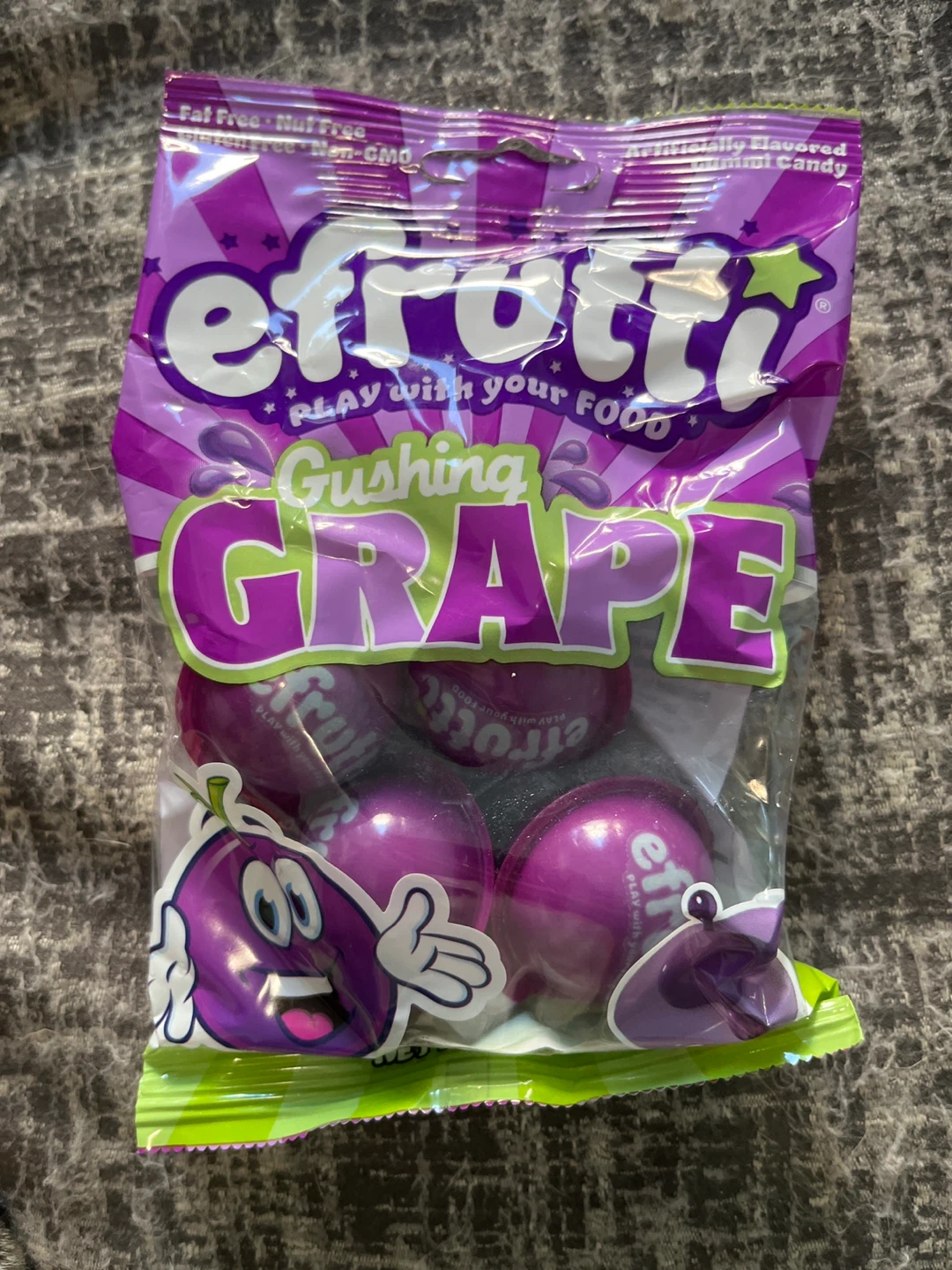 VIRAL CANDY efrutti Gushing Grape Gummi Candy