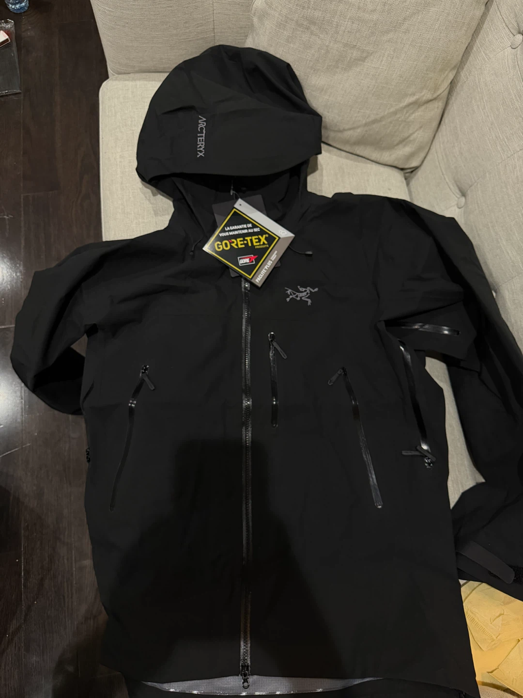 Arc'teryx Men's Jacket with Beanie