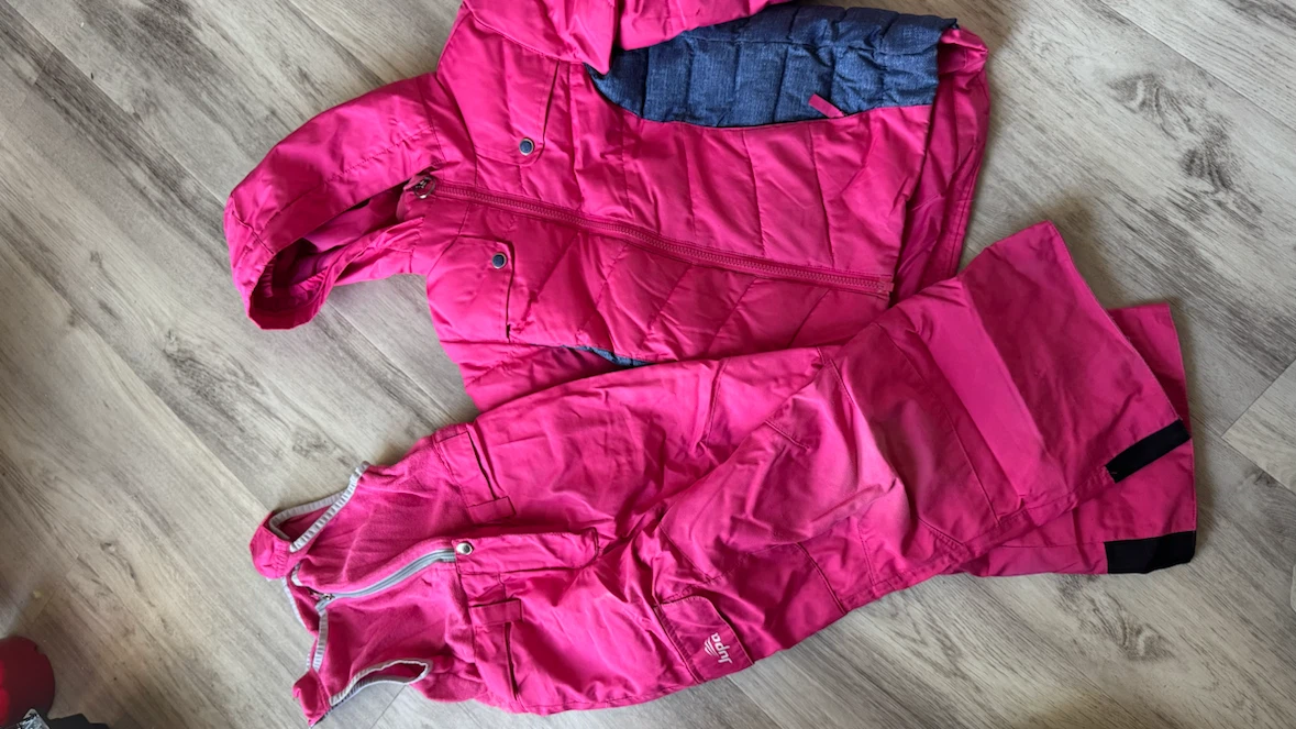 Assorted children's winter jackets and snowsuit - photo 3