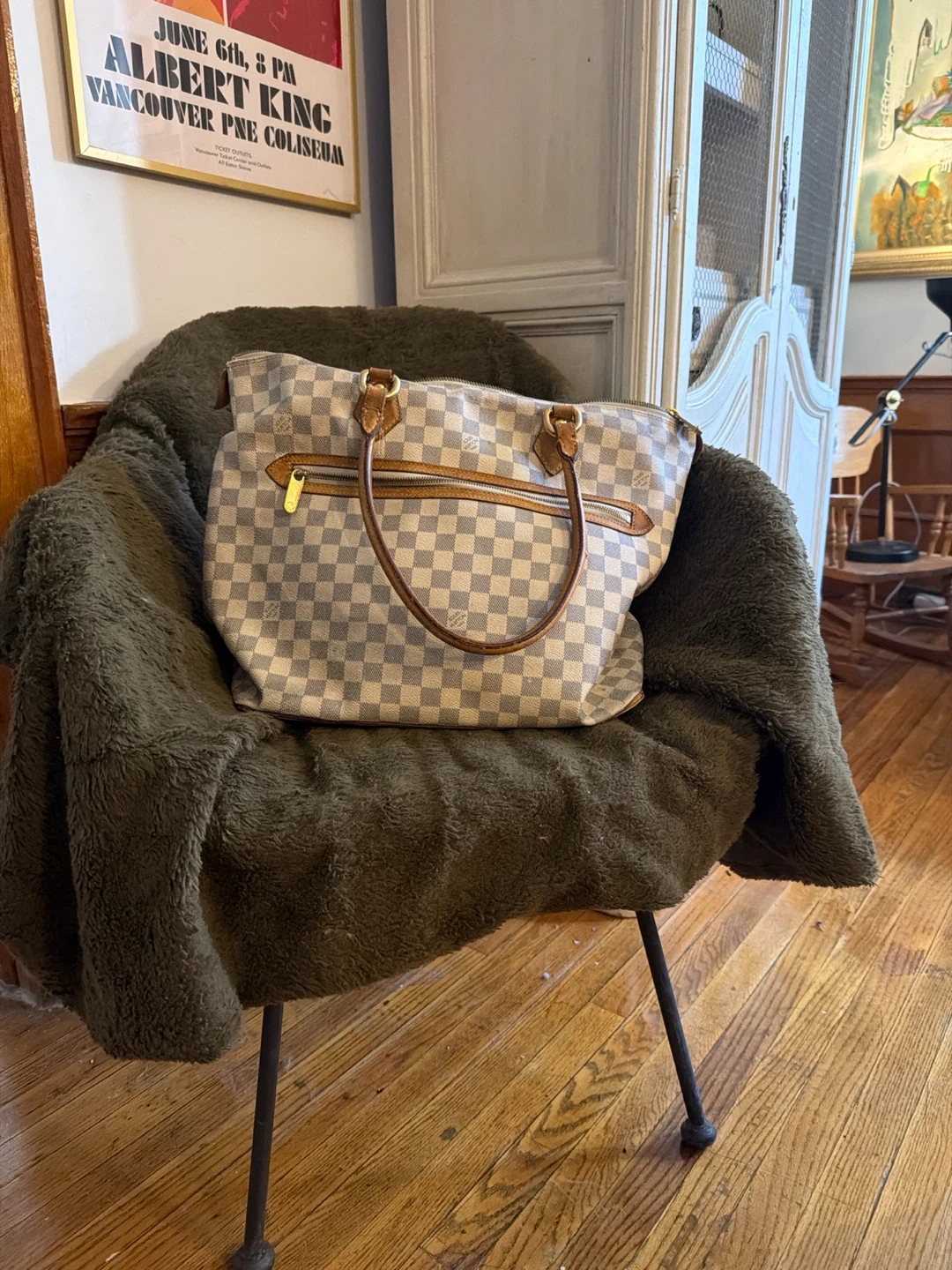 Louis Vuitton purse