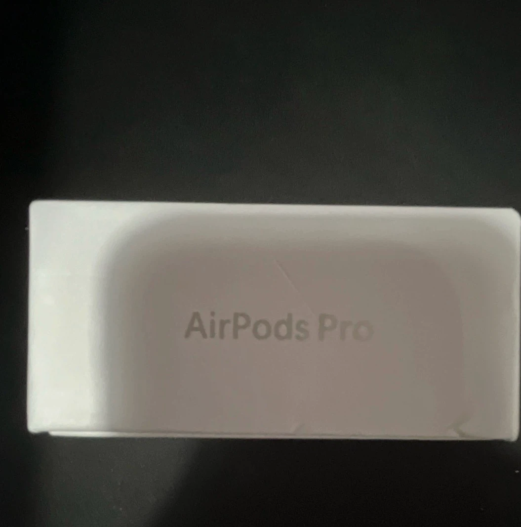 Apple AirPods Pro 3 - photo 2
