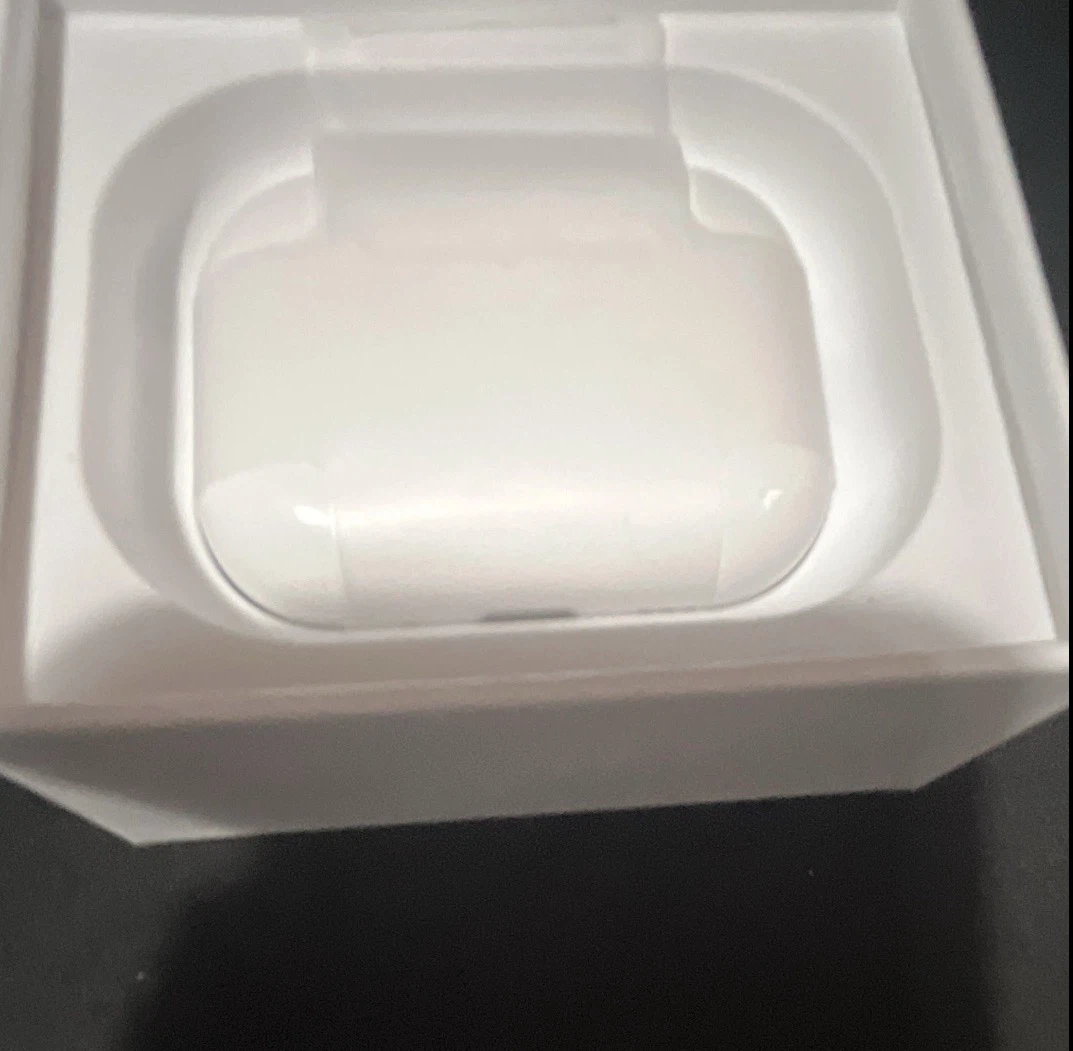 Apple AirPods Pro 3 - photo 3