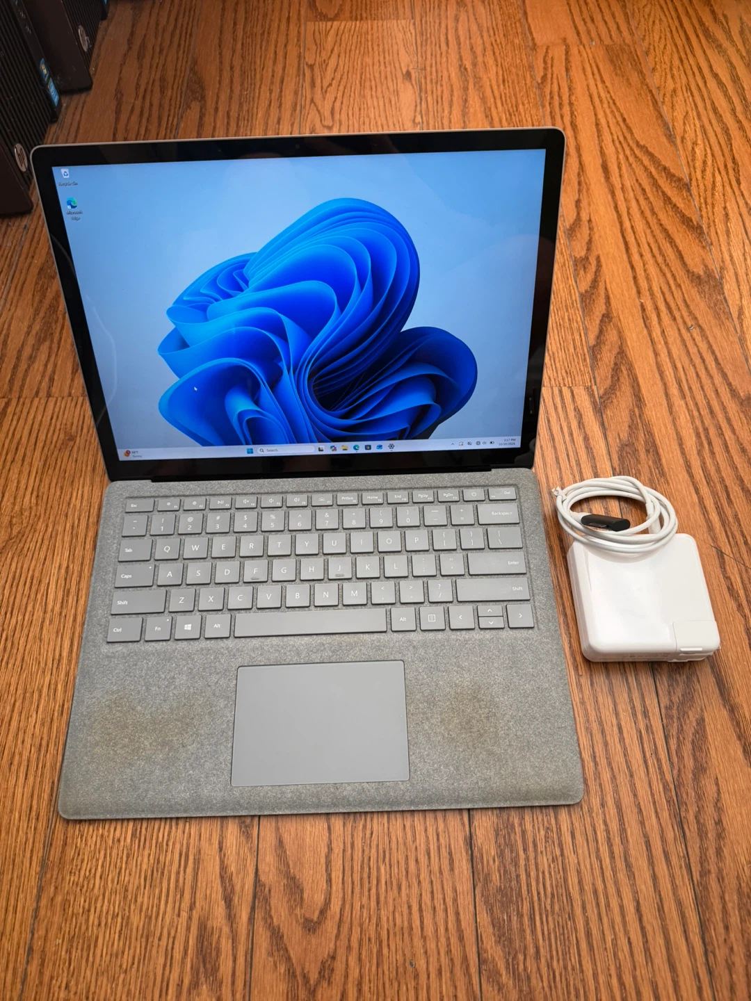 Surface Laptop 2 Touchscreen Fully Functional 8GB RAM 256GB SSD
