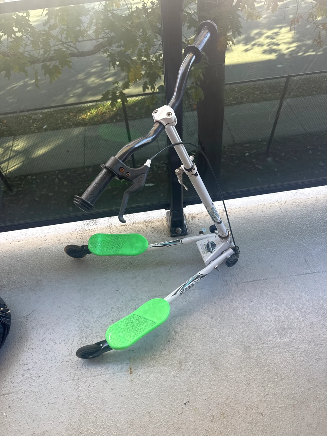 Yvolution Y Fliker Scooter - photo 2