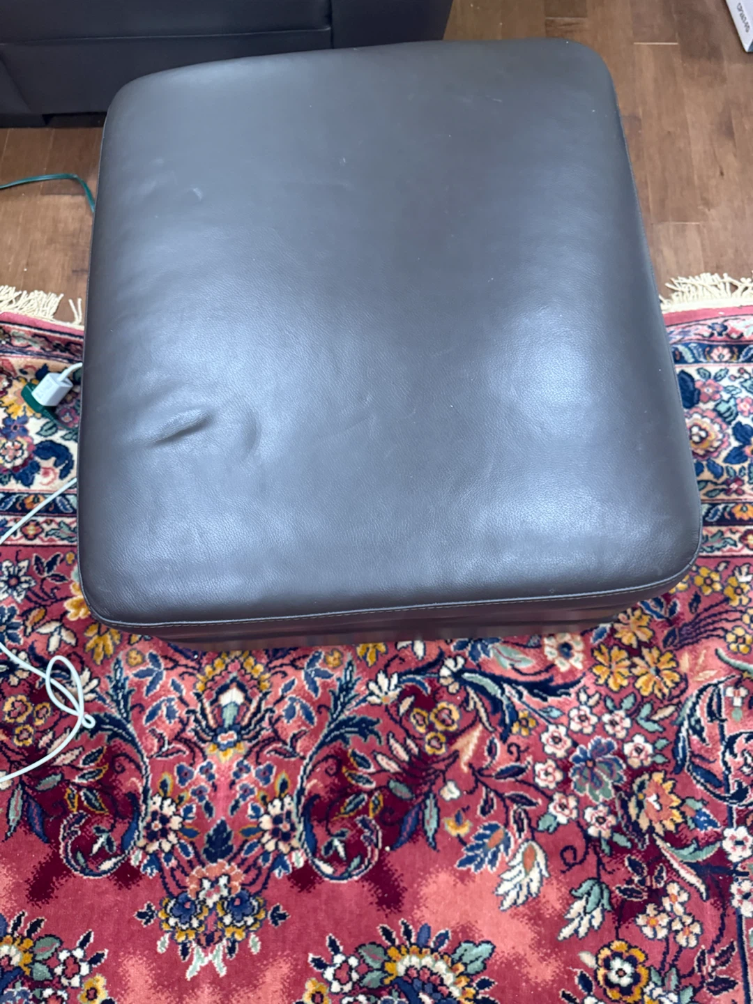 Dark brown leather sofa and matching armchair - photo 3