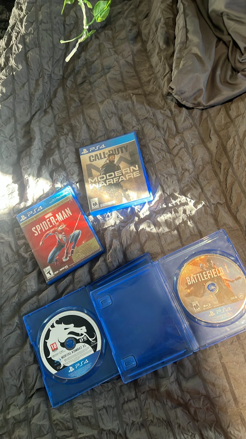 Sony PlayStation 4 Slim with 4 Games - photo 3
