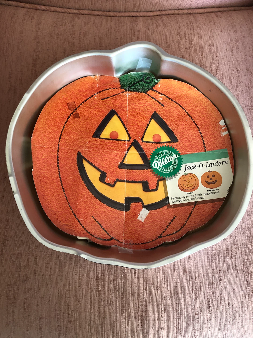 Halloween character baking pans - photo 3