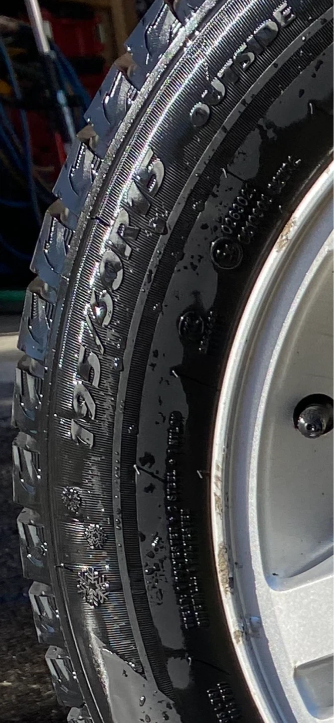 Set of 4 Chevrolet Wheels with 195/60R15 Winter Tires